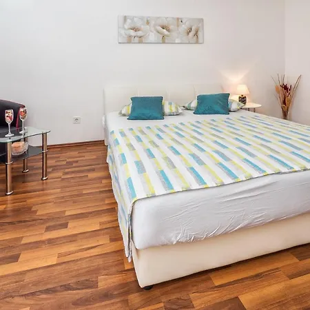 Apartment Teo *